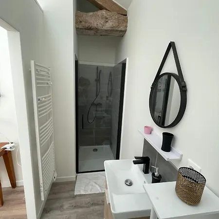 Les Iris - 2 D'hotes Et 2 Salles De Bain - 4 Personnes 3*