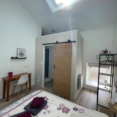 Bed & Breakfast Les Iris - 2 D'hotes Et 2 Salles De Bain - 4 Personnes