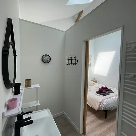 Panzió Les Iris - 2 D'hotes Et 2 Salles De Bain - 4 Personnes 3*